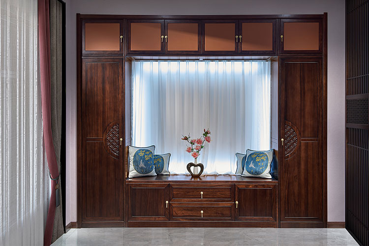 定制阳台飘窗柜,心中是实木飘窗柜定制